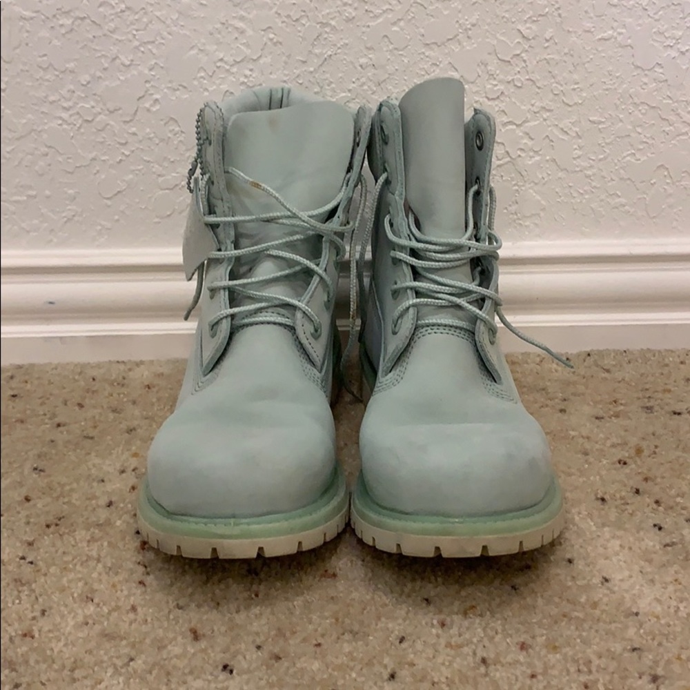 Women’s Timberland boots (mint green)